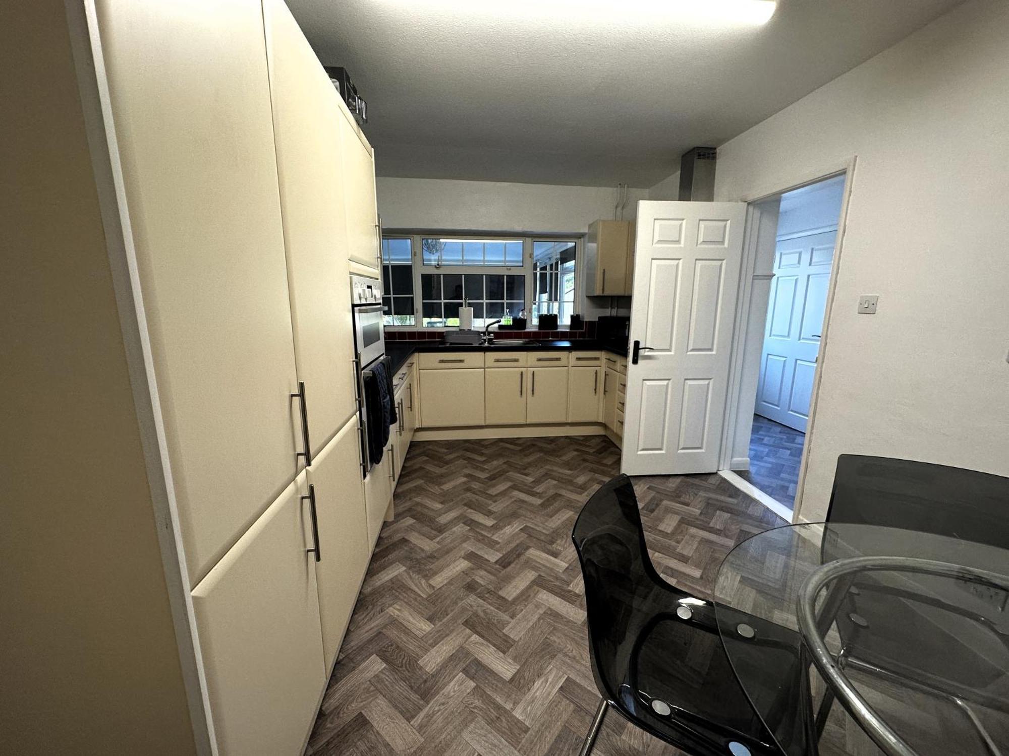 Kennedy Villa - 5 Bedroom House With Hot Tub, Wifi, Free Parkings, Close To Bicester Village Zewnętrze zdjęcie