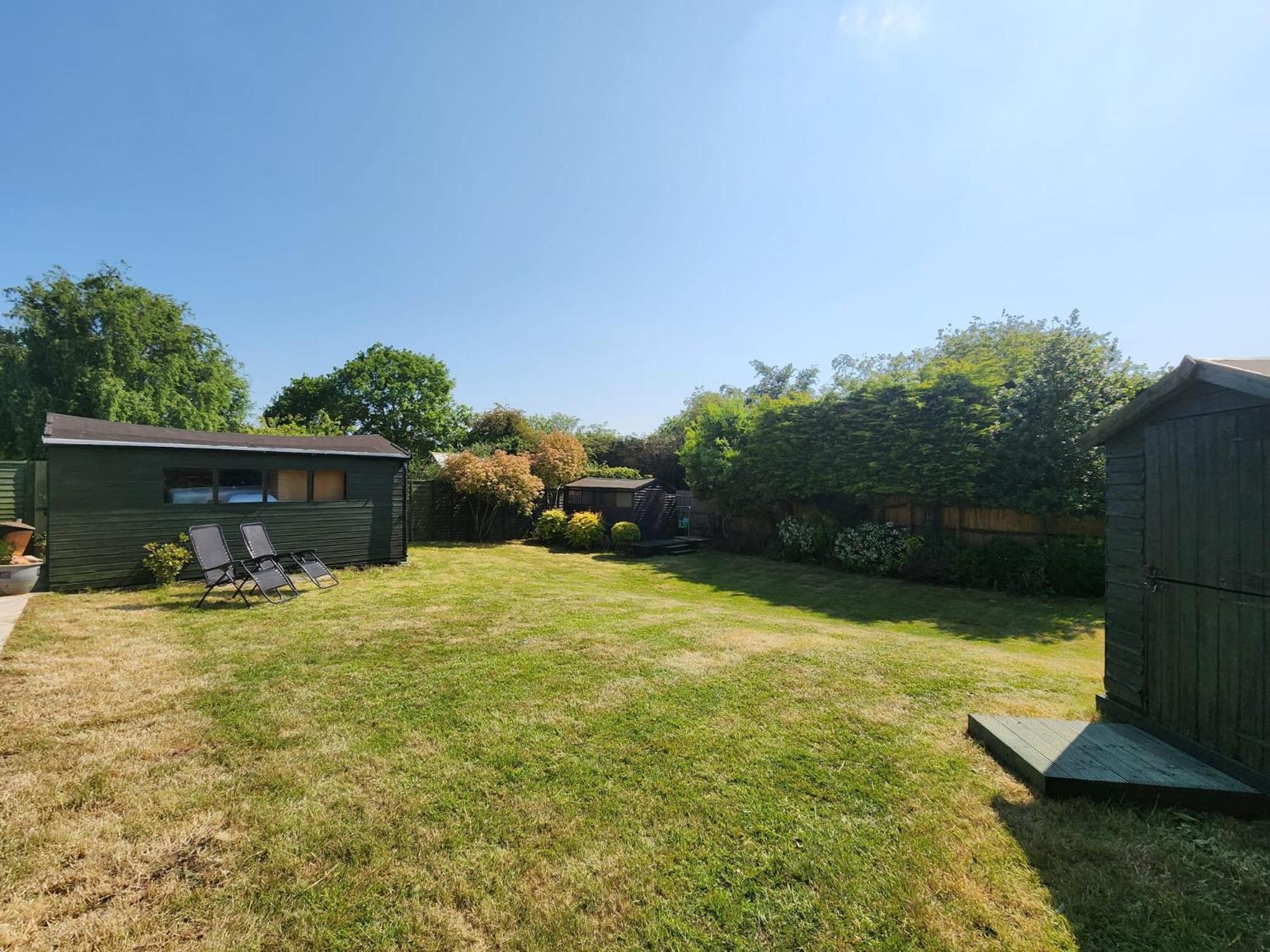 Kennedy Villa - 5 Bedroom House With Hot Tub, Wifi, Free Parkings, Close To Bicester Village Zewnętrze zdjęcie