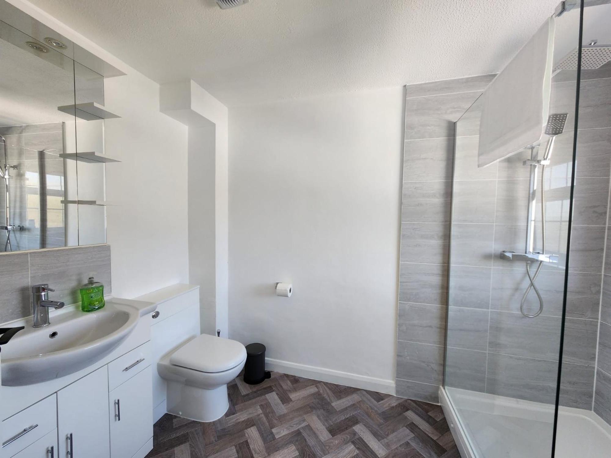 Kennedy Villa - 5 Bedroom House With Hot Tub, Wifi, Free Parkings, Close To Bicester Village Zewnętrze zdjęcie